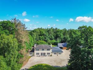 Photo 27- click for photo gallery